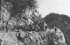Metal_tube_of_the_60inch_telescope_being_transported_along_a_road_on_Mount_Wilson-e1488552795642.jpg Metal_tube_of_the_60inch_telescope_being_transported_along_a_road_on_Mount_Wilson-e1488552795642.jpg
