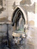 piscina_St_Peter_old_edlinton_yorkshire.jpg