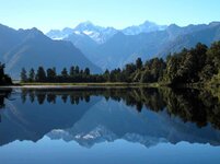 lake-reflection-newzealand_orig.jpg