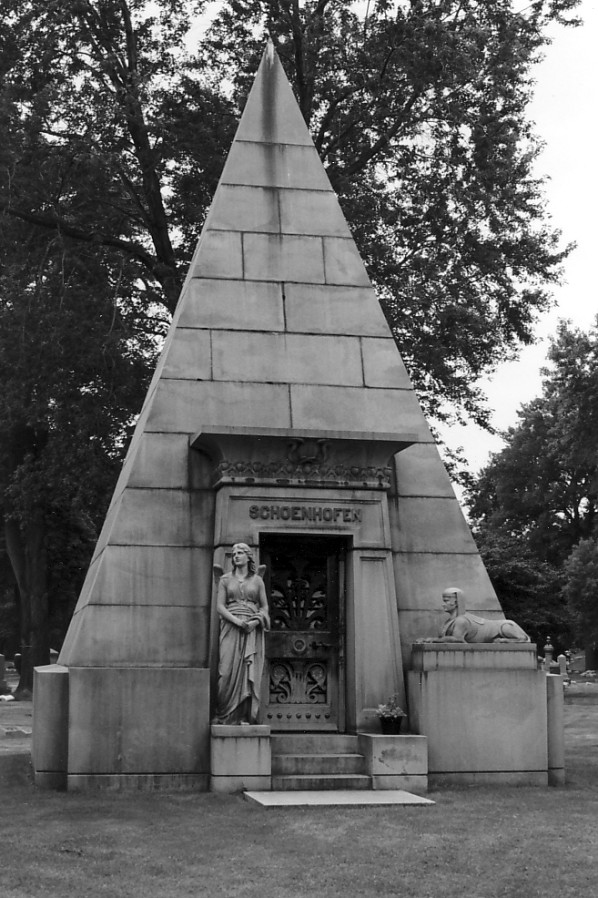 Schoenhofen Monument Graceland Cemetery. Chicago IL 1893.jpg