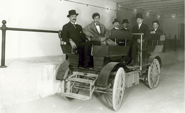 Senate Studebaker Car.jpg Senate Studebaker Car.jpg