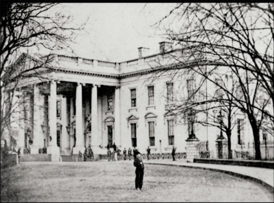 Tad Lincoln and soldiers.jpg Tad Lincoln and soldiers.jpg