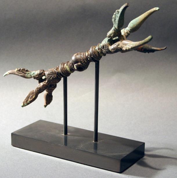 vajra-with-open-prongs.jpg