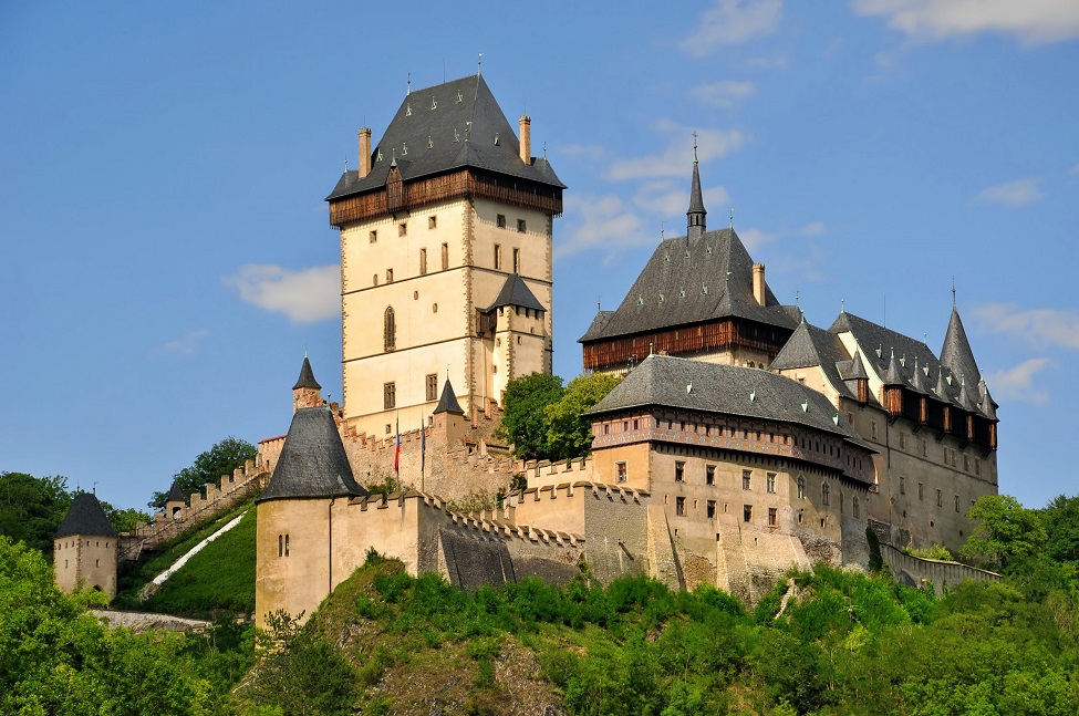 karlstejn-castle.jpg