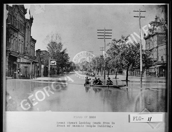 Rome_1886_Flood_of_1886_Broad_Street_looking_south_from_in_front_of_Masonic_Temple_Building_No...jpg
