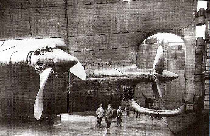 Damage to RMS Olympic Propeller Blade Feburay 1912 jpg.jpg