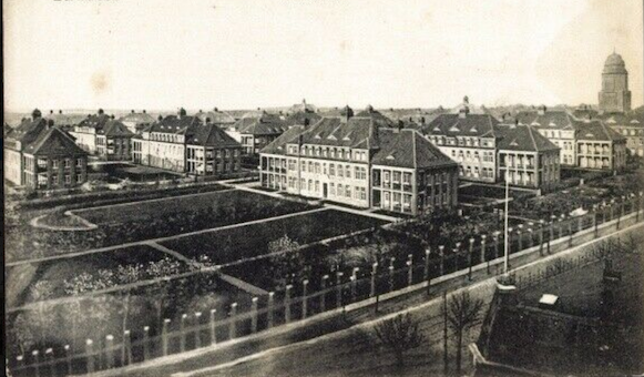19100