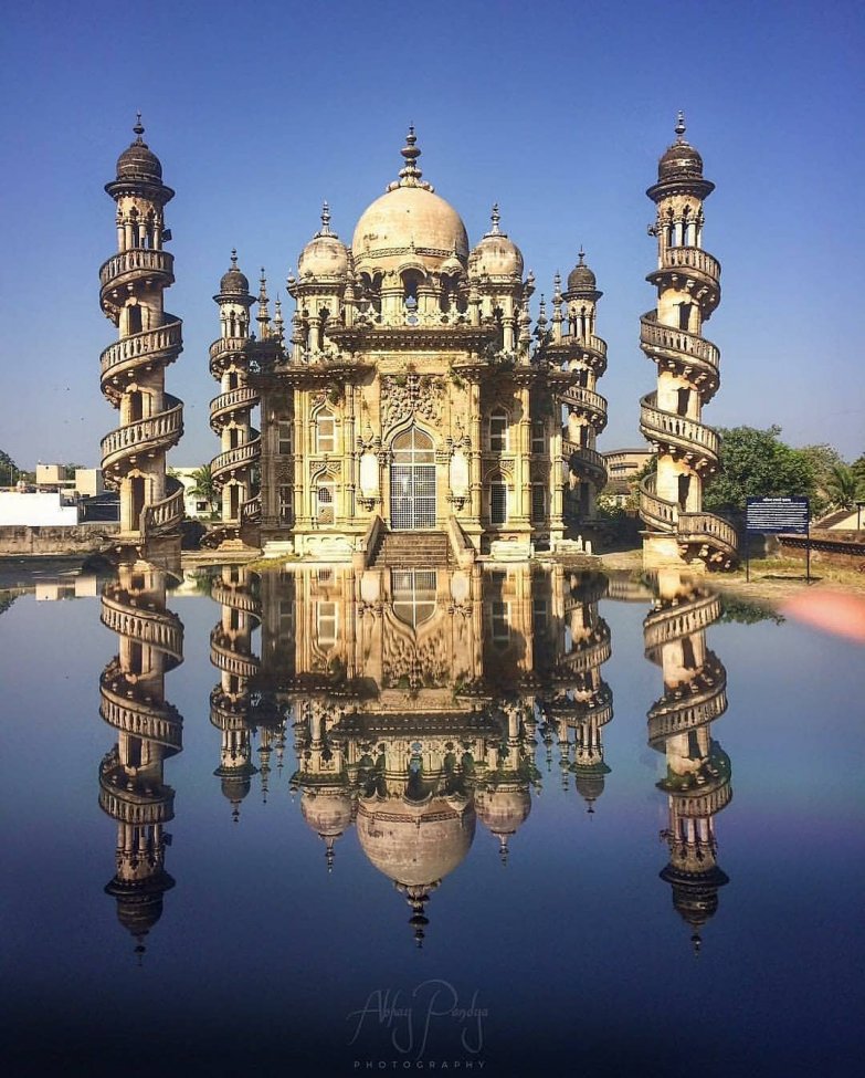 I. mahabat Maqbara Palace.jpg