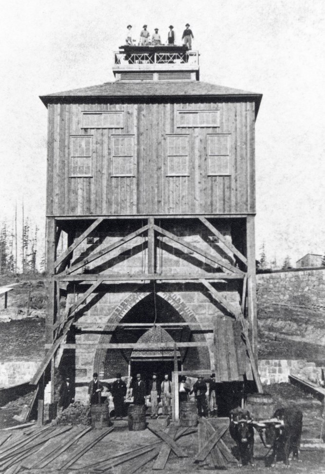 Oswego_Furnace_under_construction_ca._1866.jpg