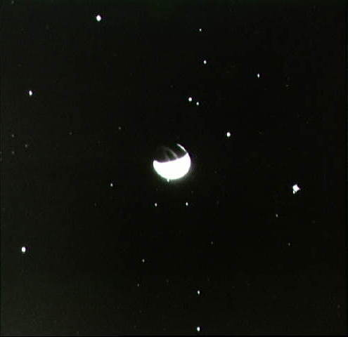 Far-ultraviolet_photo_of_Earth_by_Apollo_16_(AS16-123-19657).jpg