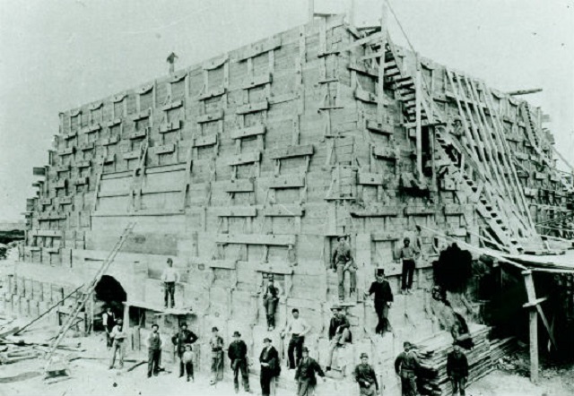 statueoflibertybaseunderconstruction.jpg