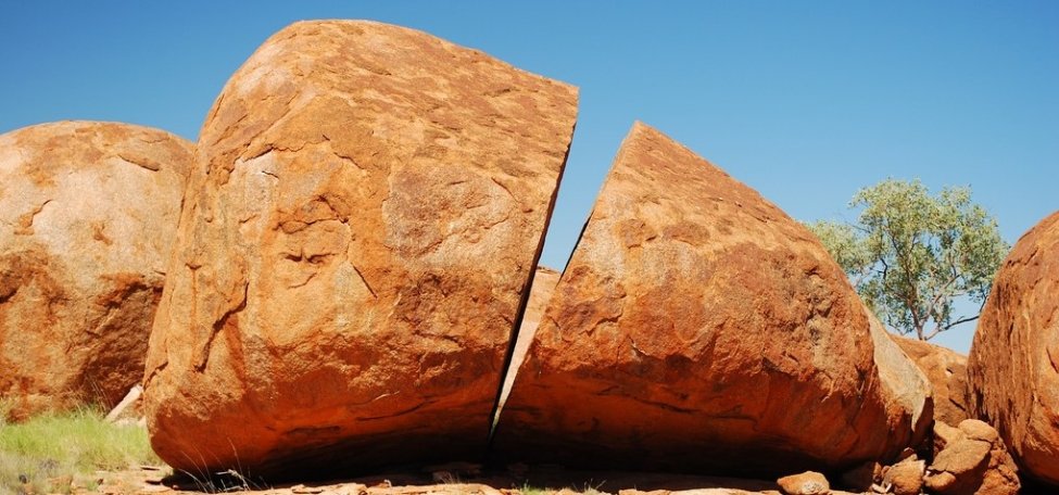 Devils-Marbles.-Australia2.jpg Devils-Marbles.-Australia2.jpg