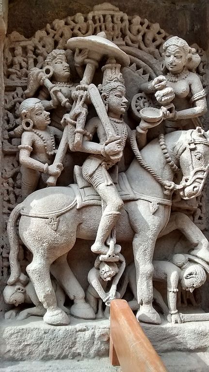 Kalki_avatar_idol_in_rani_ki_vav_patan.jpg