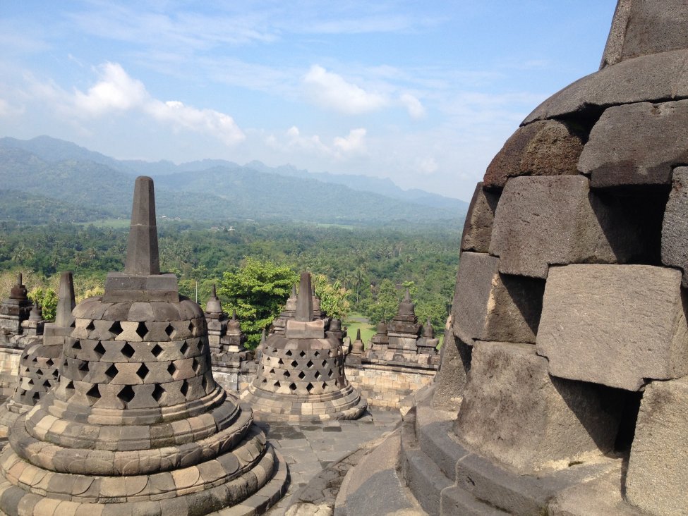 stupa.JPG stupa.JPG