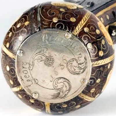 oldest-revolver_1.jpg oldest-revolver_1.jpg
