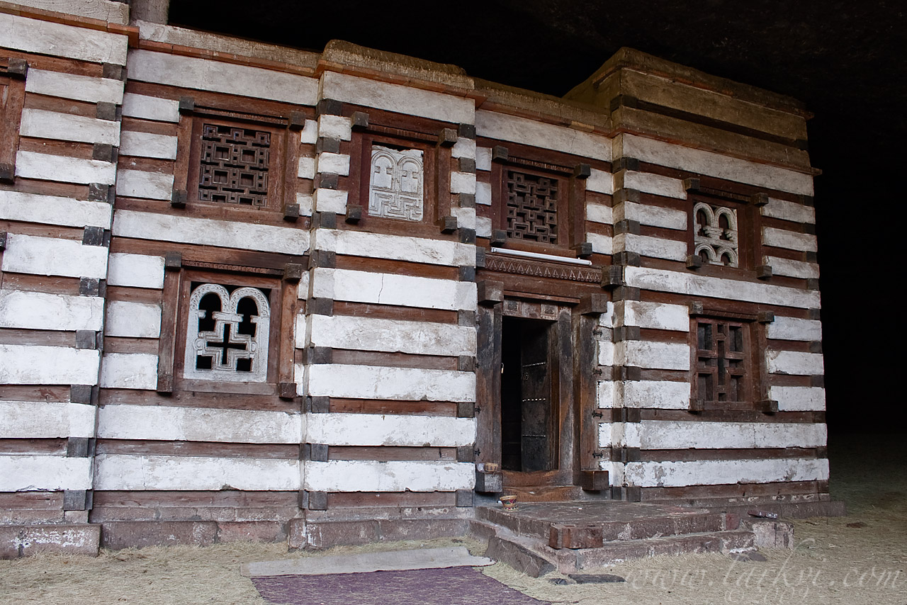 Lalibela Church looks like the rock cut construction.jpg