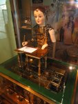Henri_Maillardet_automaton,_London,_England,_c._1810_-_Franklin_Institute_-_DSC06656.jpg