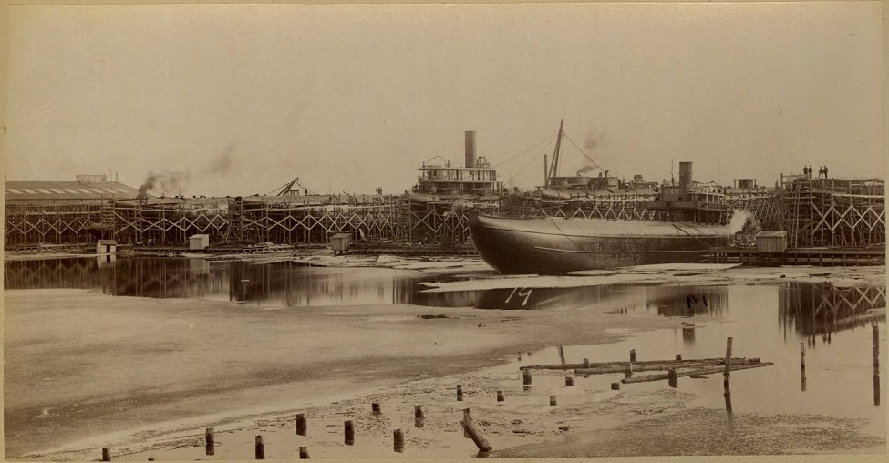 whaleback_construction.jpg