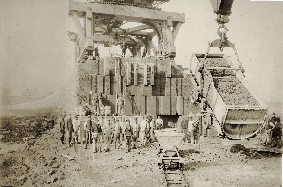1895_crane_5.jpg 1895_crane_5.jpg