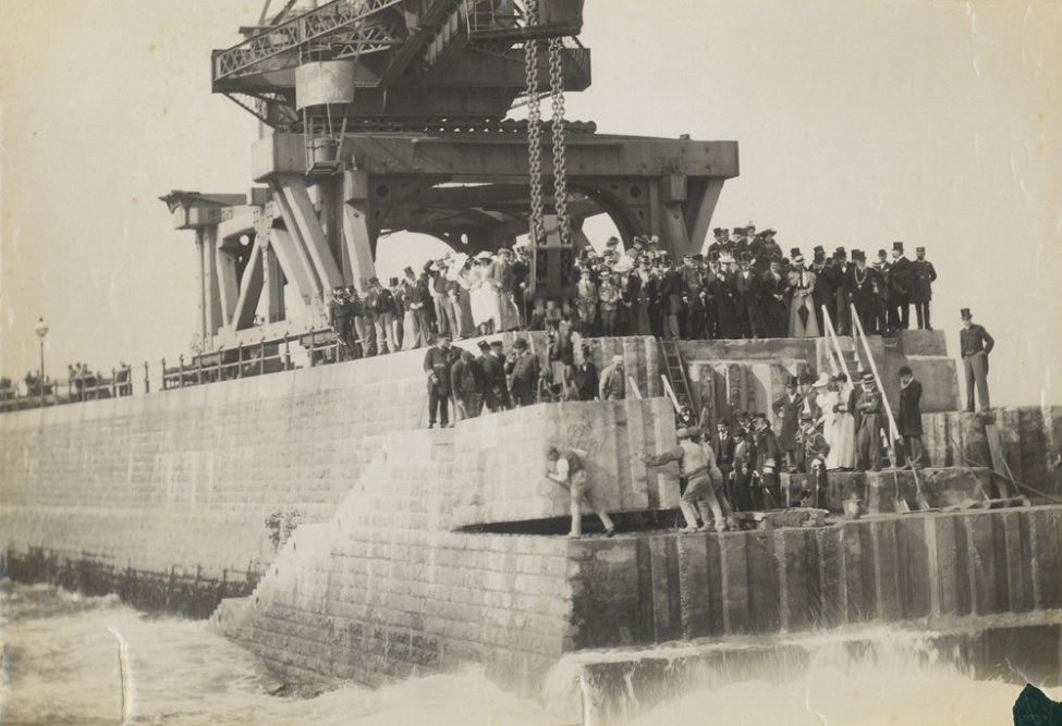 1895_crane_6.jpg 1895_crane_6.jpg