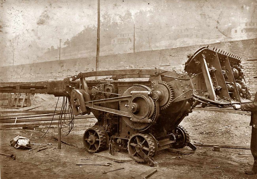 1908_tractor.jpg 1908_tractor.jpg