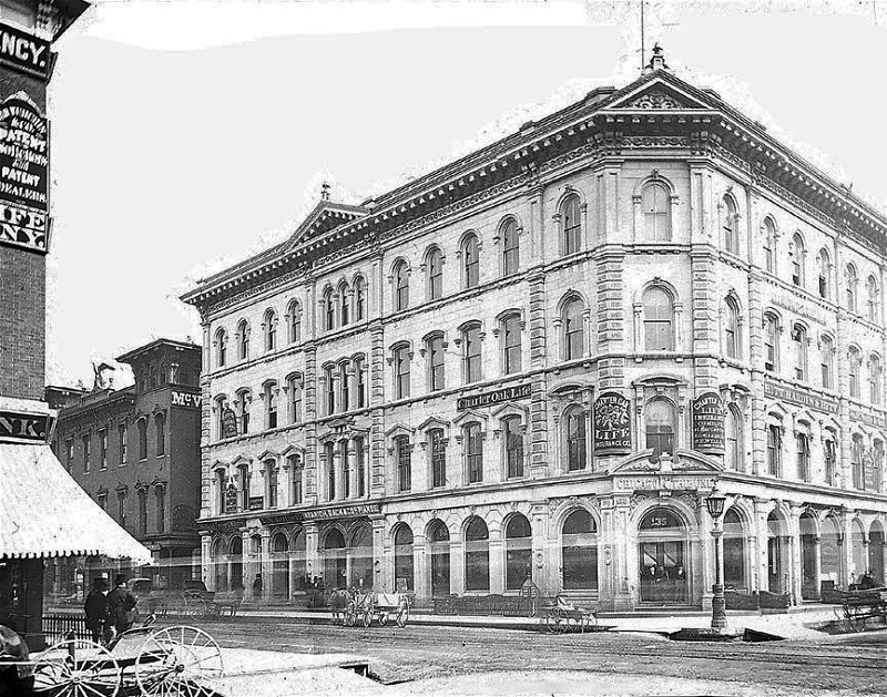 Tribune2.jpg Tribune2.jpg