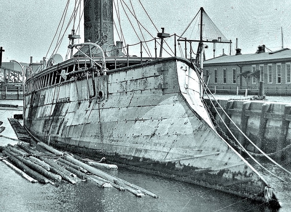 alarm_uss-old.jpg alarm_uss-old.jpg