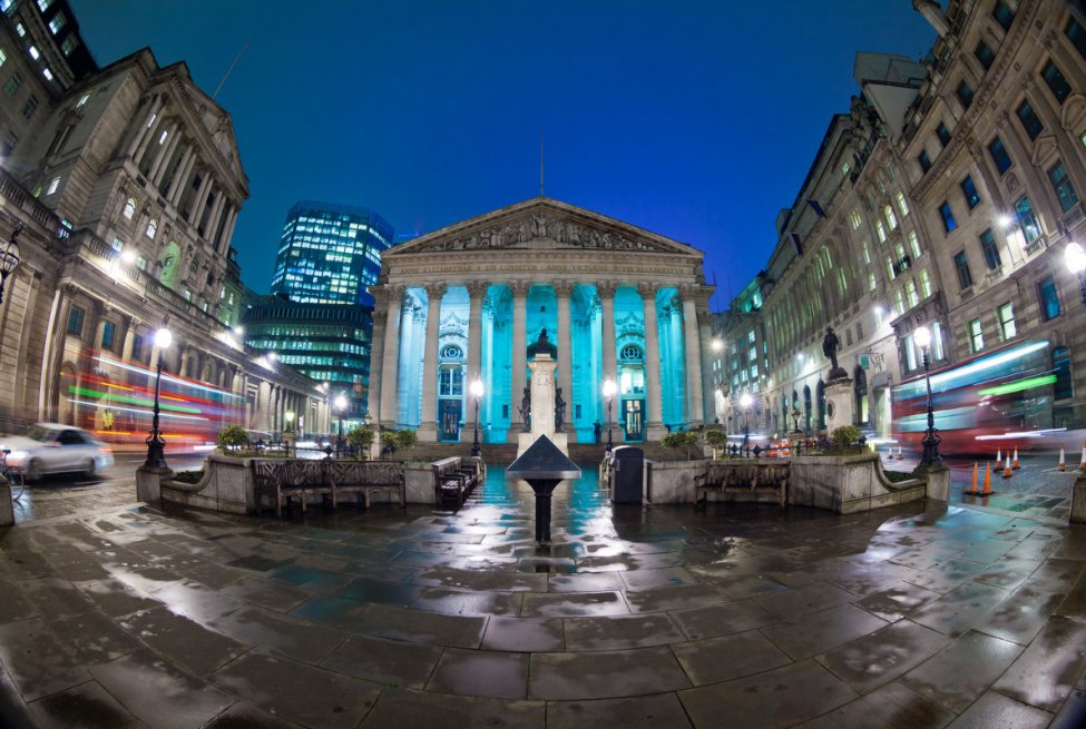 wide-angle-distortion-lg.jpg