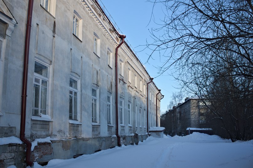 2-stories.jpg 2-stories.jpg