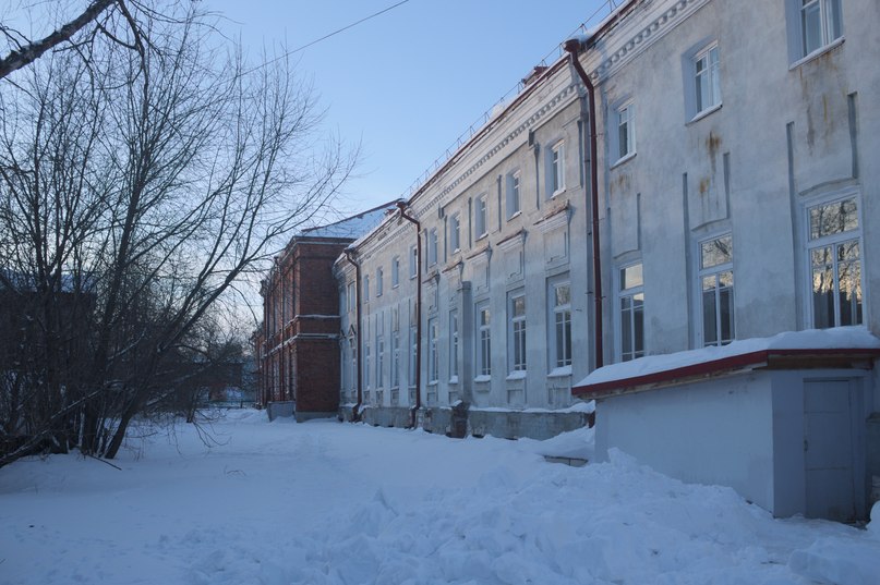2-stories-1.jpg 2-stories-1.jpg