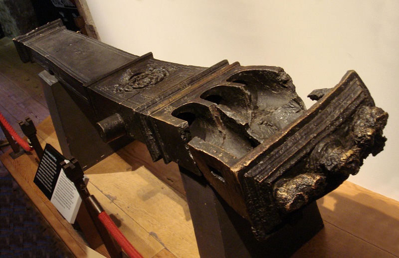 1920px-Three_shot_breach_loading_cannon_Henry_VIII_1540_1543.jpg 1920px-Three_shot_breach_loading_cannon_Henry_VIII_1540_1543.jpg