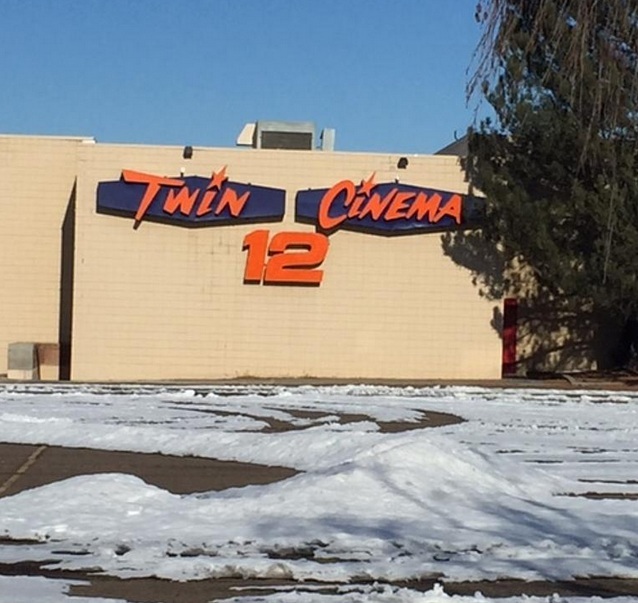 Twin Cinema 12..jpg Twin Cinema 12..jpg