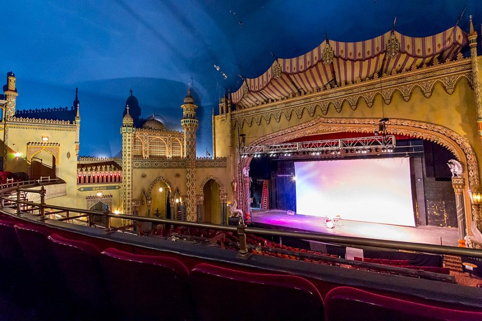 7. New_Regal_Theater_-_Interior.jpg 7. New_Regal_Theater_-_Interior.jpg
