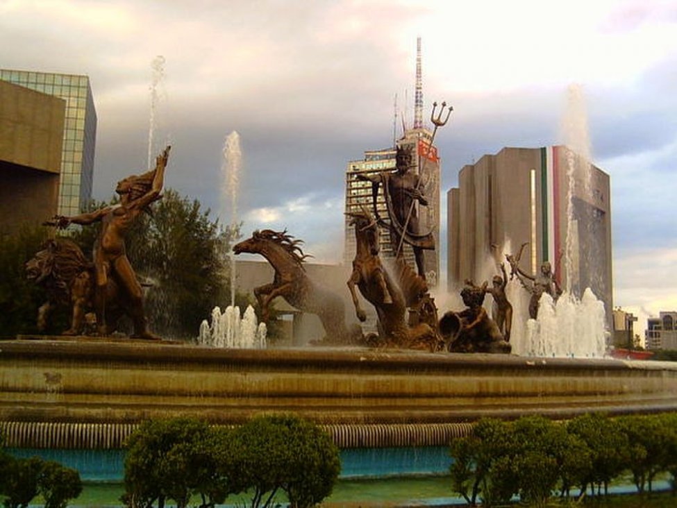 1000px-Fuente_de_Neptuno_The_neptunes_fountain.jpg 1000px-Fuente_de_Neptuno_The_neptunes_fountain.jpg