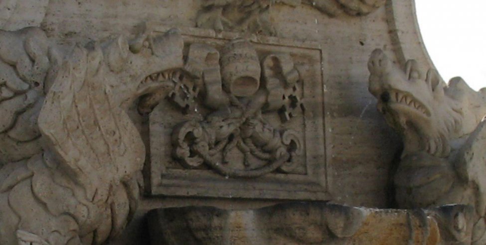 pedestral_fountain.jpg
