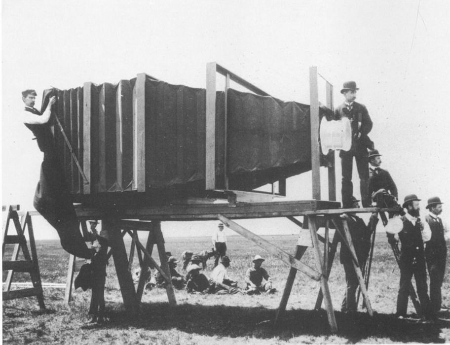 The_giant_camera.jpg The_giant_camera.jpg