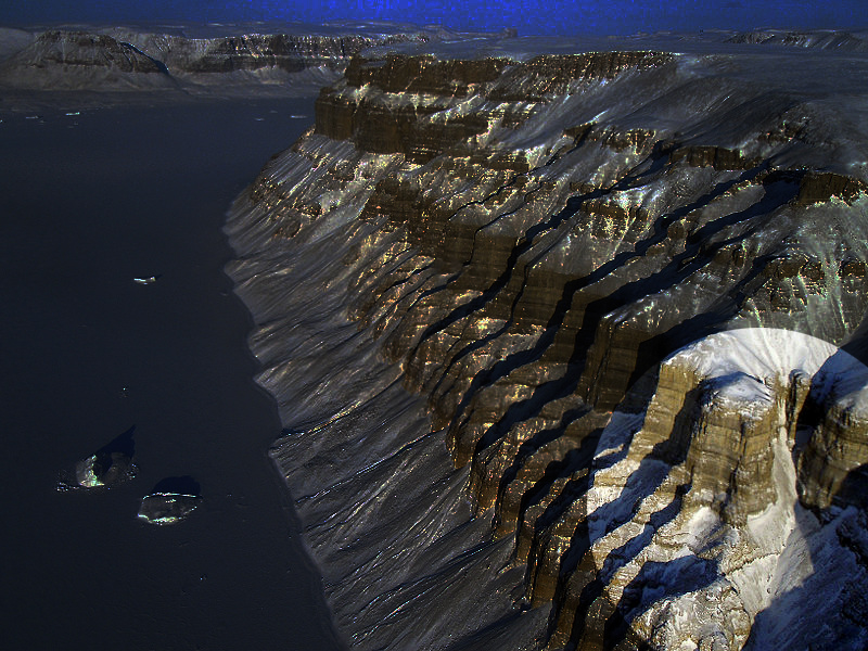 800px-Northwest_Greenland_Canyons.jpg