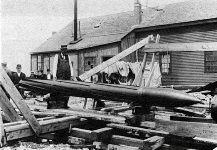 cunningham_torpedo.jpg cunningham_torpedo.jpg