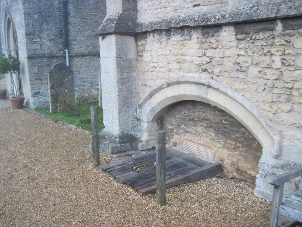 small_arch_and_trapdoor.JPG