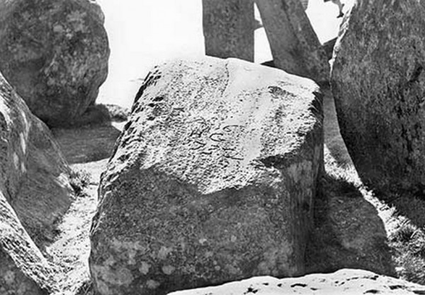 Stonehenge-blocks-2.jpg