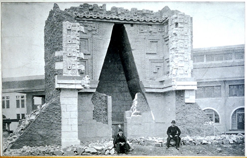 Cast_of_Mayan_ruins,_World's_Columbian_Exposition_exhibit-7.jpg