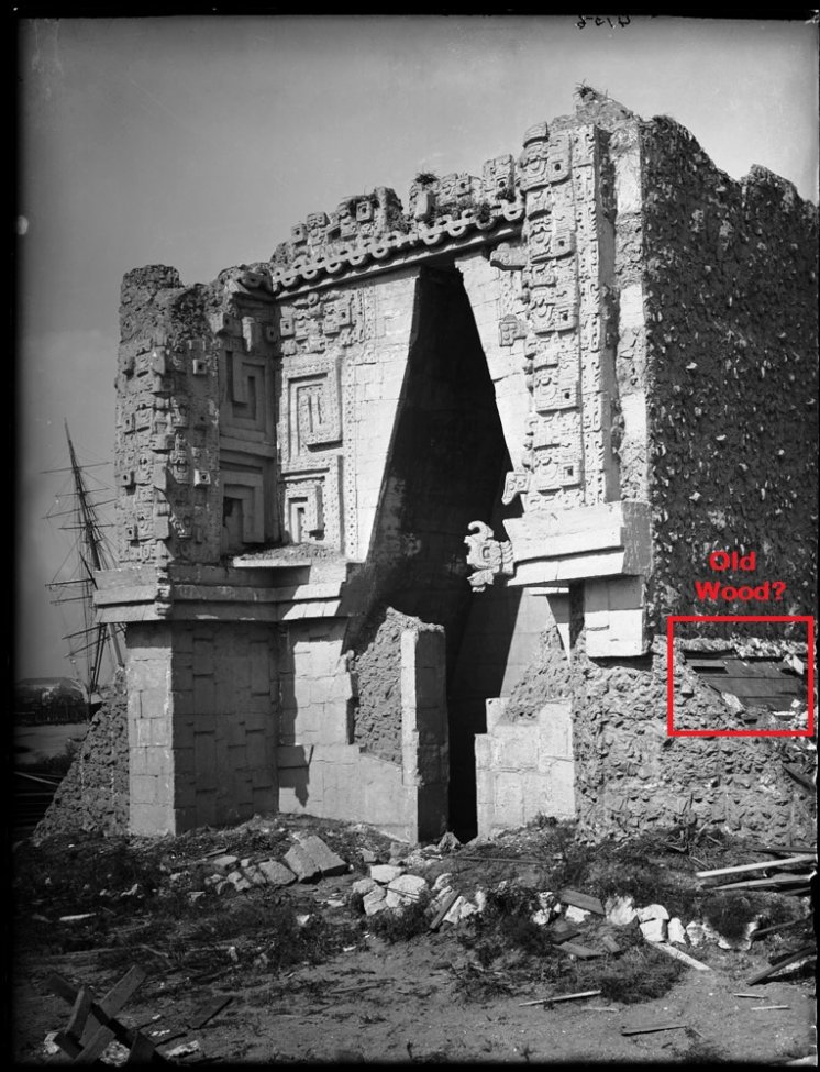 Cast_of_Mayan_ruins,_World's_Columbian_Exposition_exhibit-18.jpg