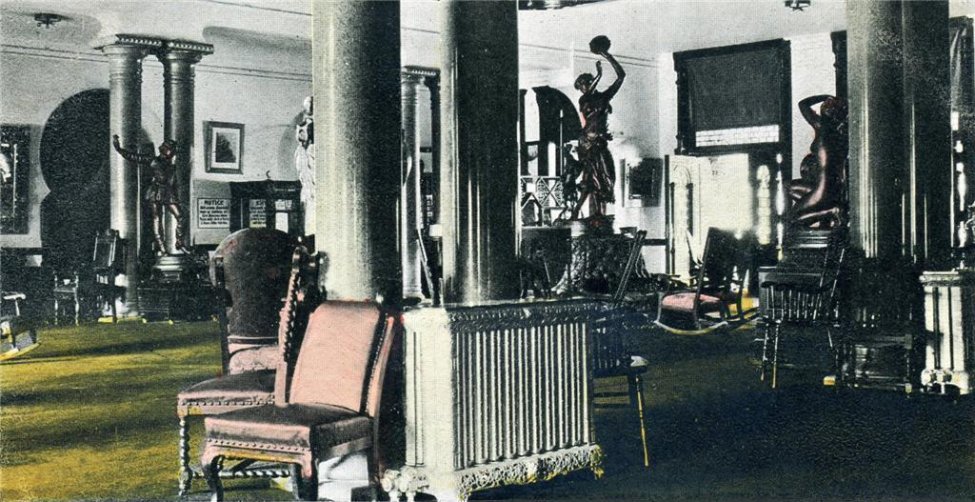 Sitting_Room_at_Tampa_Bay_Hotel.jpg