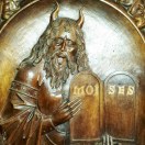 Moses-with-horns-wood-carving.jpg