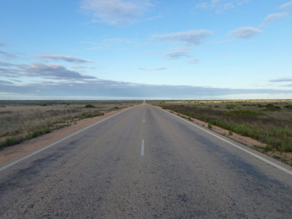 Nullarbor road corrected.jpg