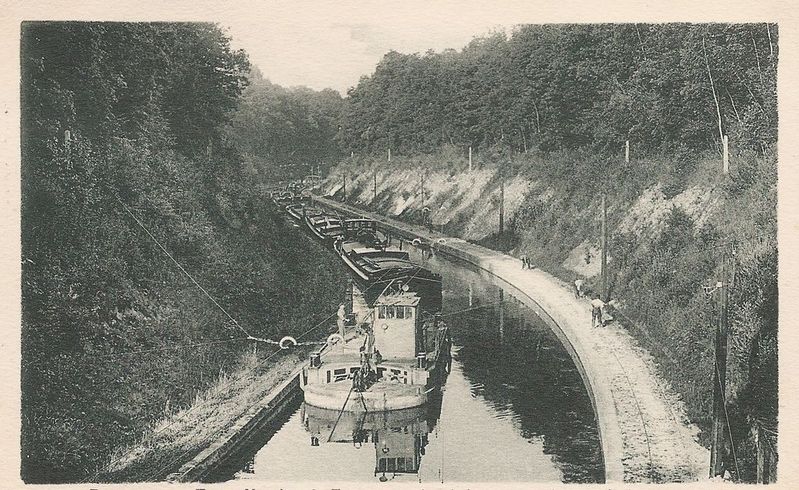 canal-trolley-boats-4.jpg canal-trolley-boats-4.jpg