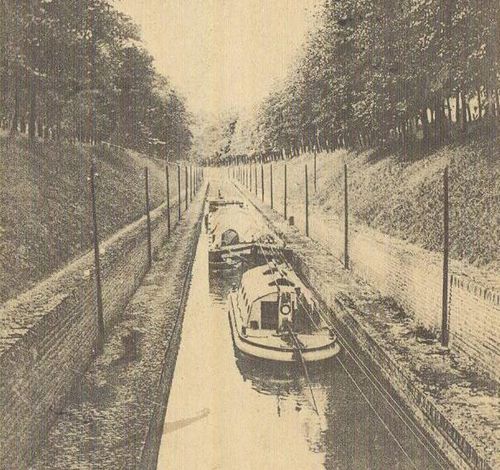 canal-trolley-boats-2.jpg canal-trolley-boats-2.jpg