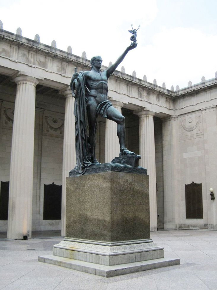 victorystatue.jpg