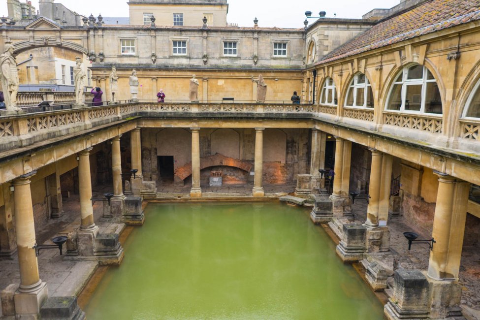 baths in bath.jpg baths in bath.jpg