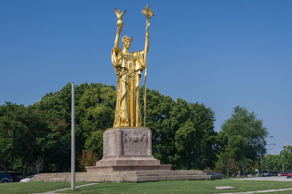 Statue_2.jpg